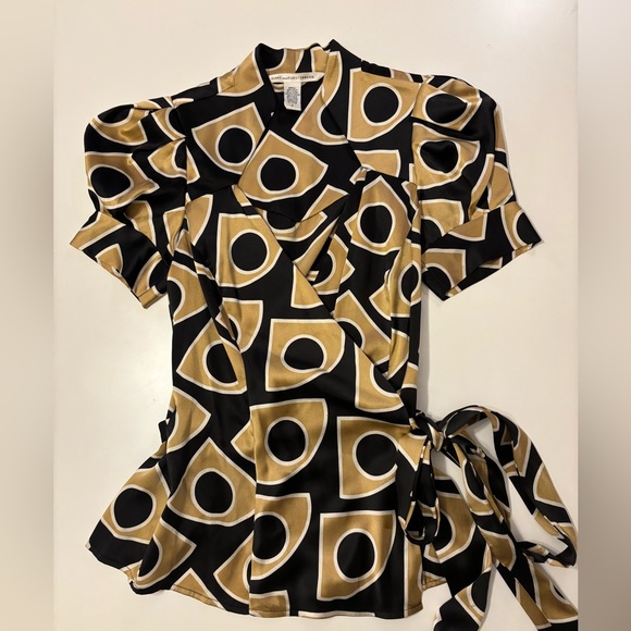 Y2K Diane Von Furstenberg Silk Wrap Top - Picture 4 of 5